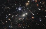 美国公布韦布空间望远镜宇宙图像 展示遥远星系团